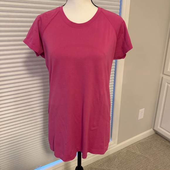 lululemon athletica Swiftly hot Pink Short Sleeve Tee - Picture 4 of 6